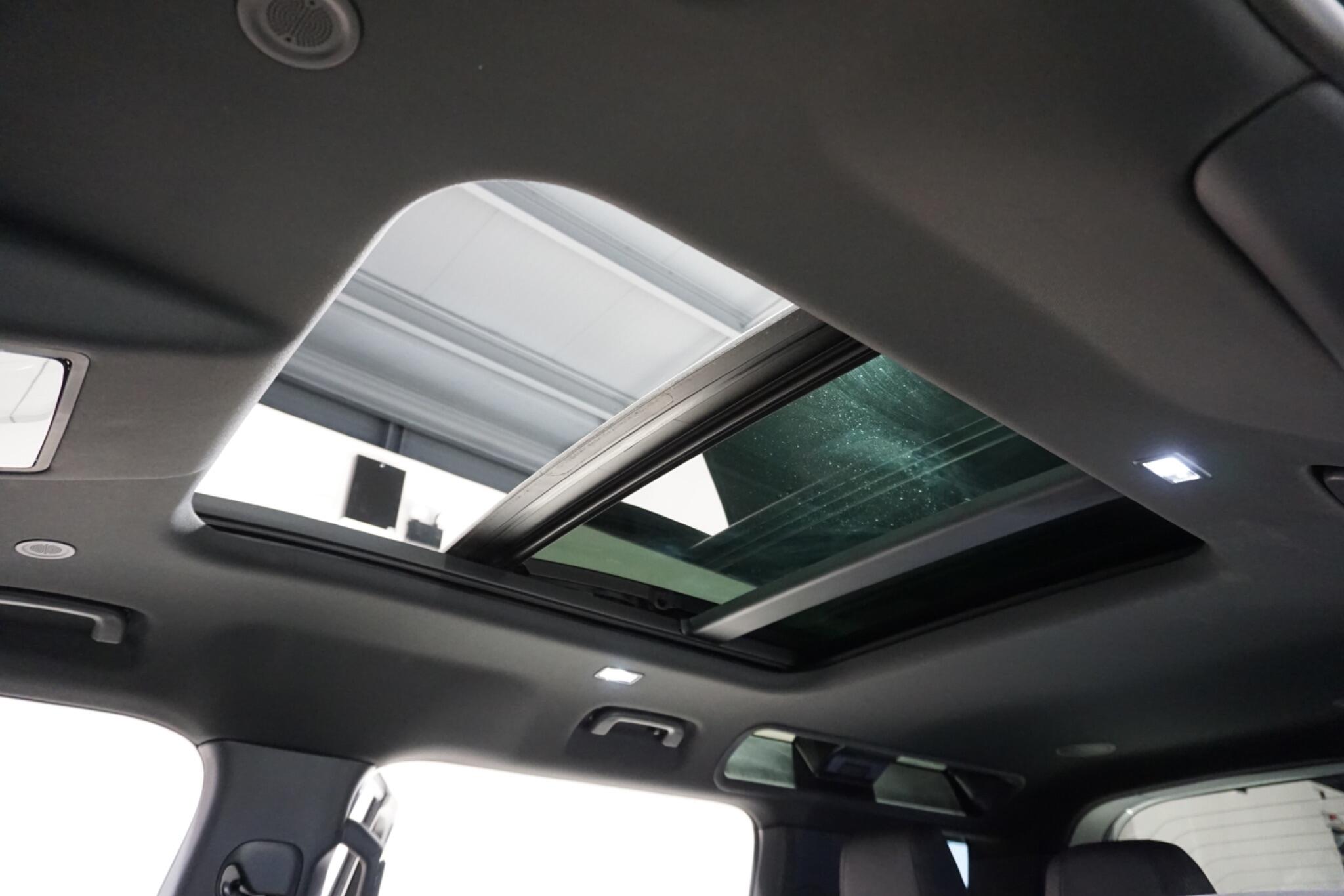 Land Rover Defender 110 3.0 D300 MHEV X SUV 5dr Diesel Auto 4WD Euro 6 (s/s) (300 ps)